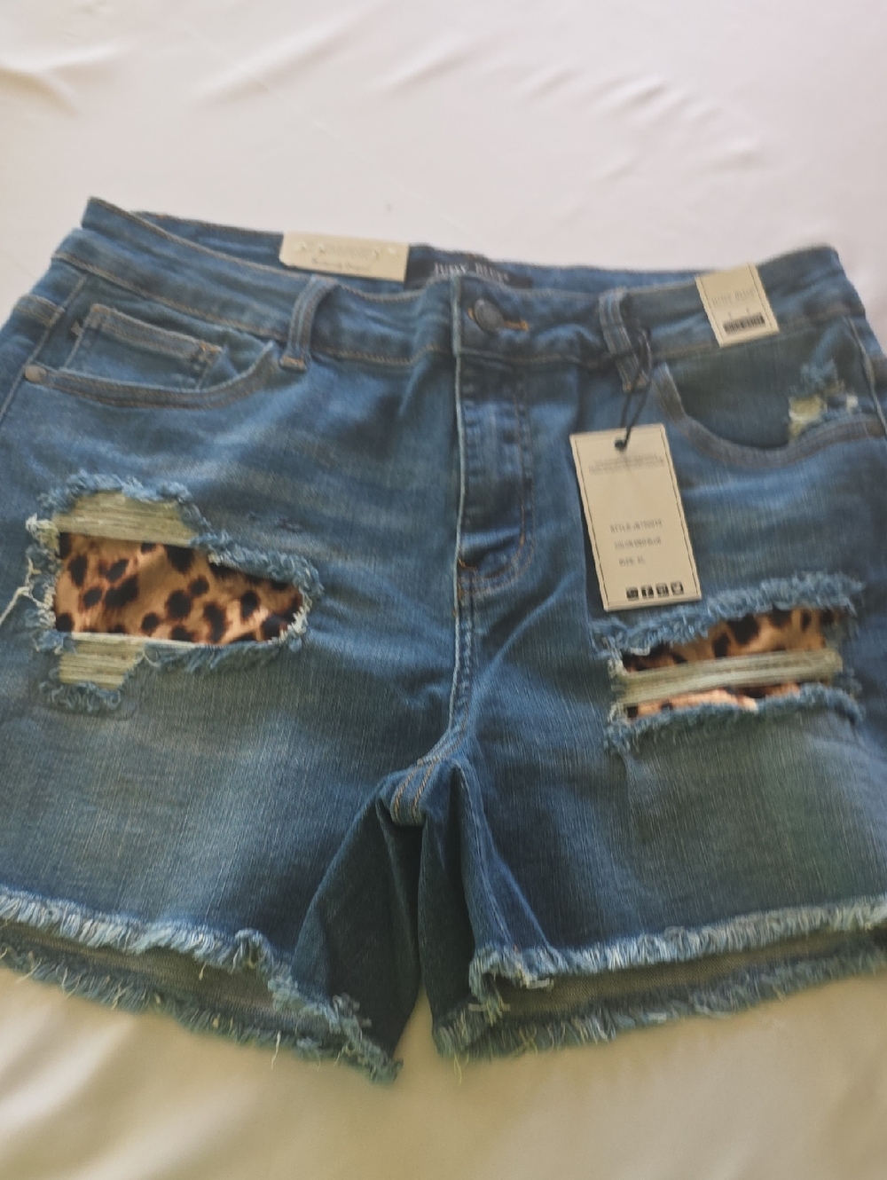 Nwt Judy Blue Distressed Denim Shorts with Leopard Inset - Blue